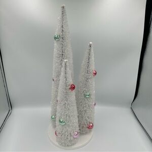 18” White Bottle Brush Christmas Trees On Wooden Stand Holiday Decor Table Top